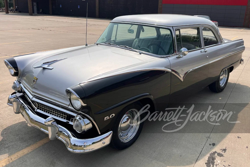 1955 Ford Fairlane 1st Gen - Image 6 of 13