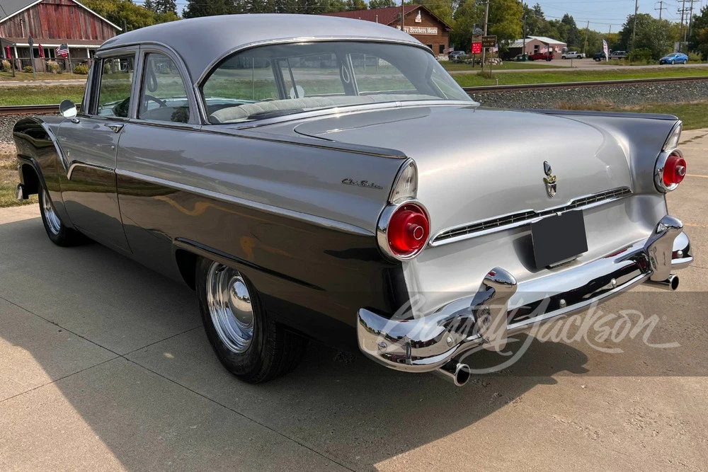 1955 Ford Fairlane 1st Gen - Image 10 of 13