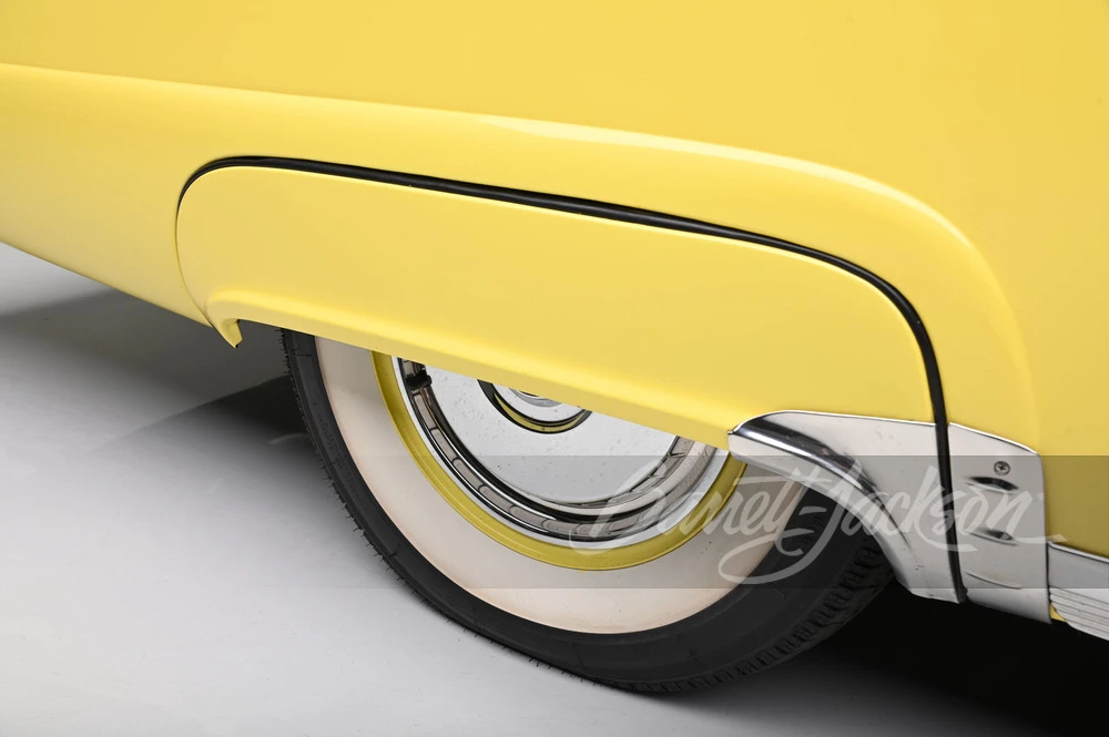 1955 Ford Fairlane 1st Gen - Image 16 of 31