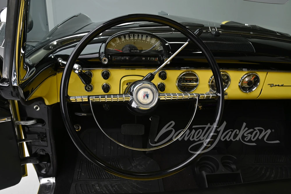 1955 Ford Fairlane 1st Gen - Image 27 of 31