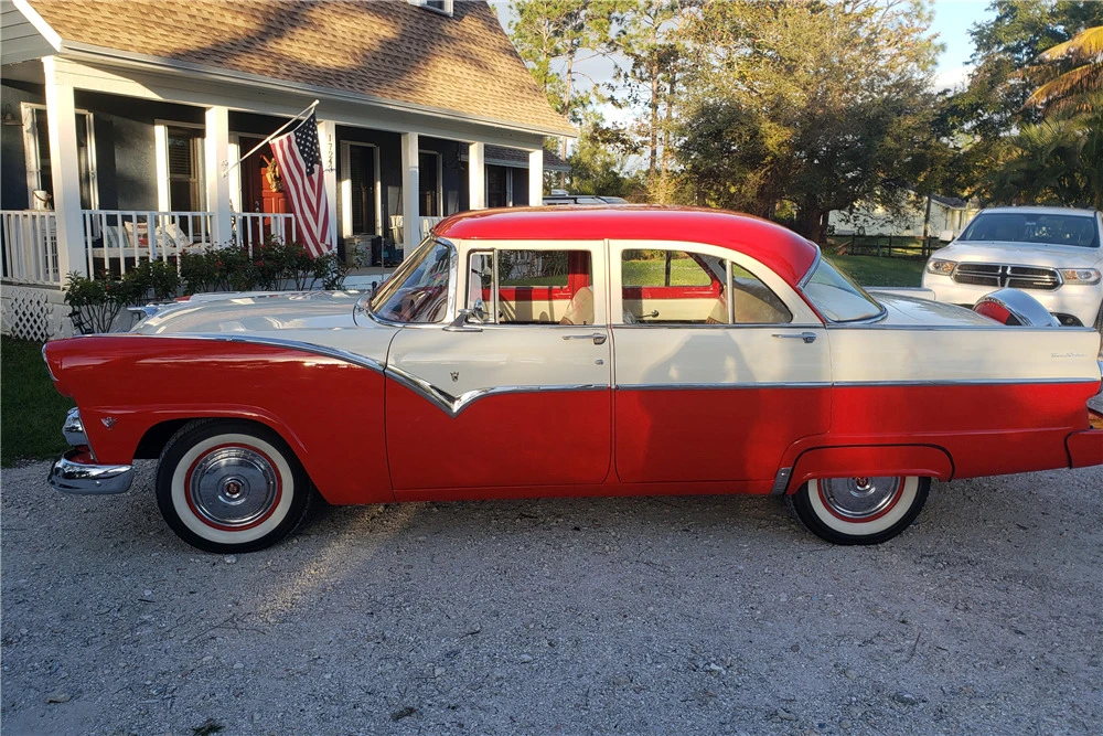 1955 Ford Fairlane 1st Gen - Image 5 of 5