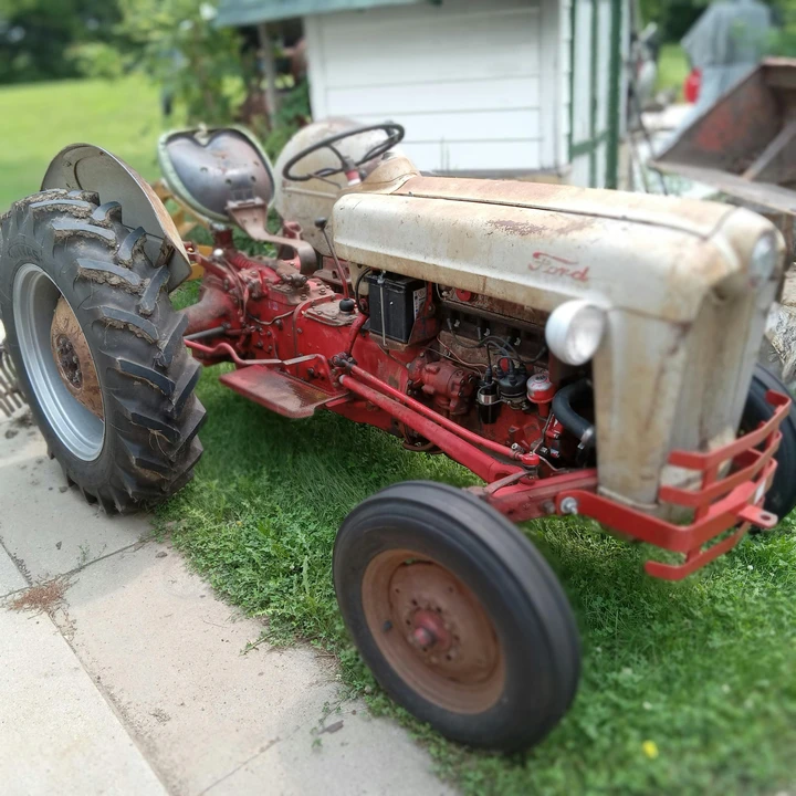 1955 Ford Tractor - Image 4 of 13