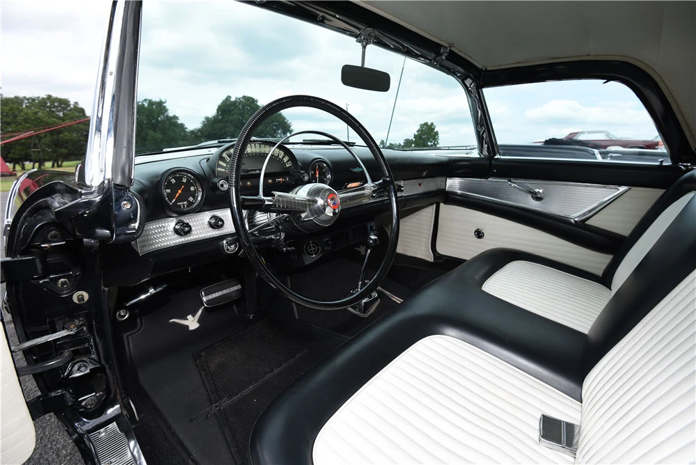 1955 Ford Thunderbird 1st Gen - Image 4 of 5