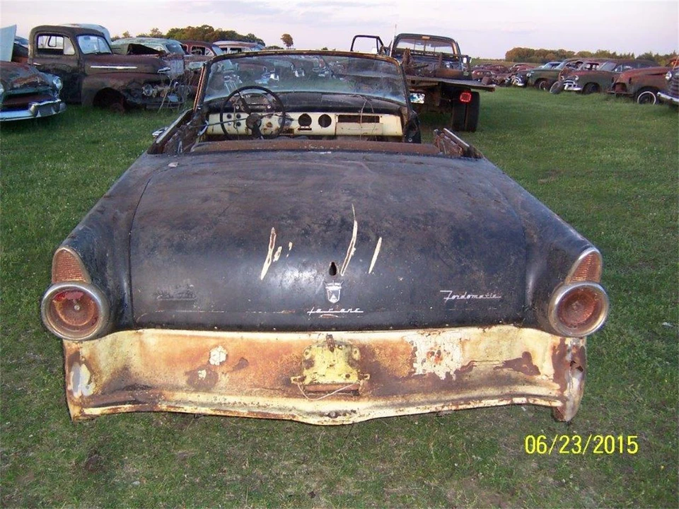 1955 Ford Fairlane 1st Gen - Image 3 of 18