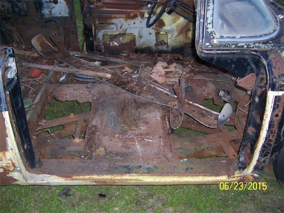 1955 Ford Fairlane 1st Gen - Image 13 of 18