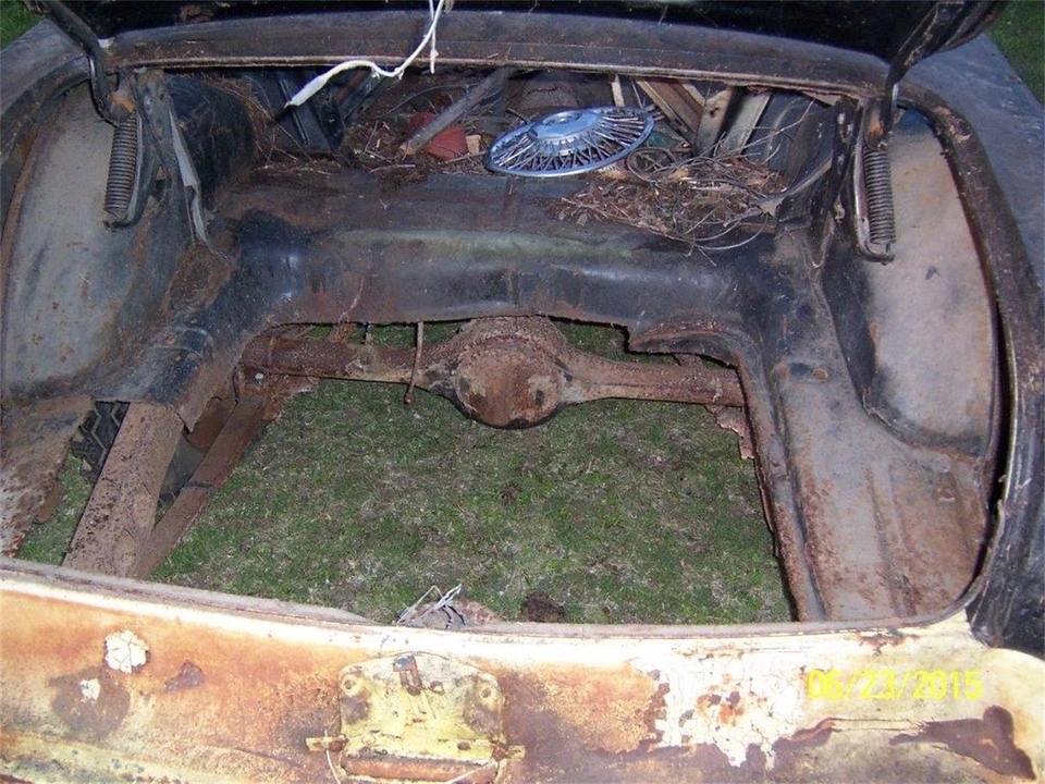 1955 Ford Fairlane 1st Gen - Image 16 of 18
