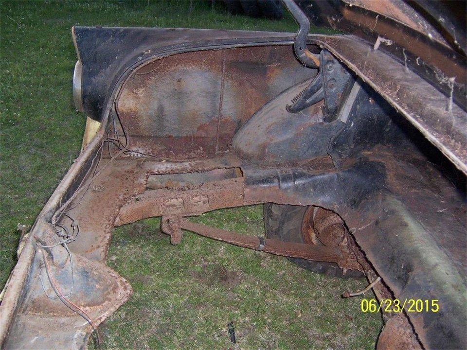 1955 Ford Fairlane 1st Gen - Image 17 of 18