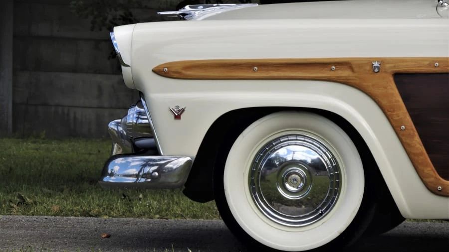 1955 Ford Country Squire - Image 10 of 23