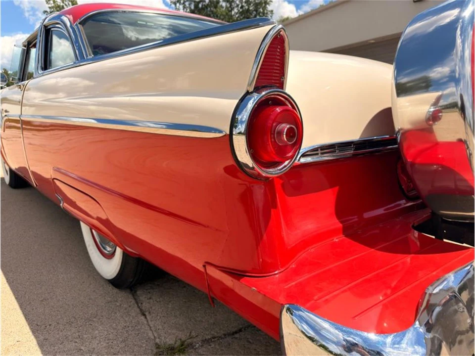 1955 Ford Crown Victoria - Image 19 of 31