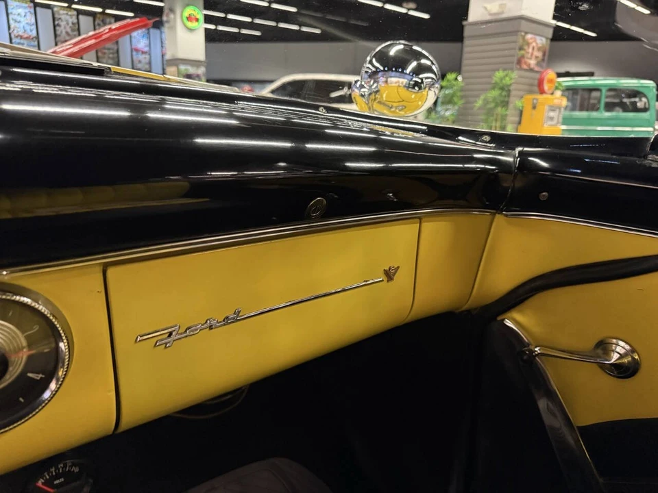 1955 Ford Crown Victoria - Image 30 of 31