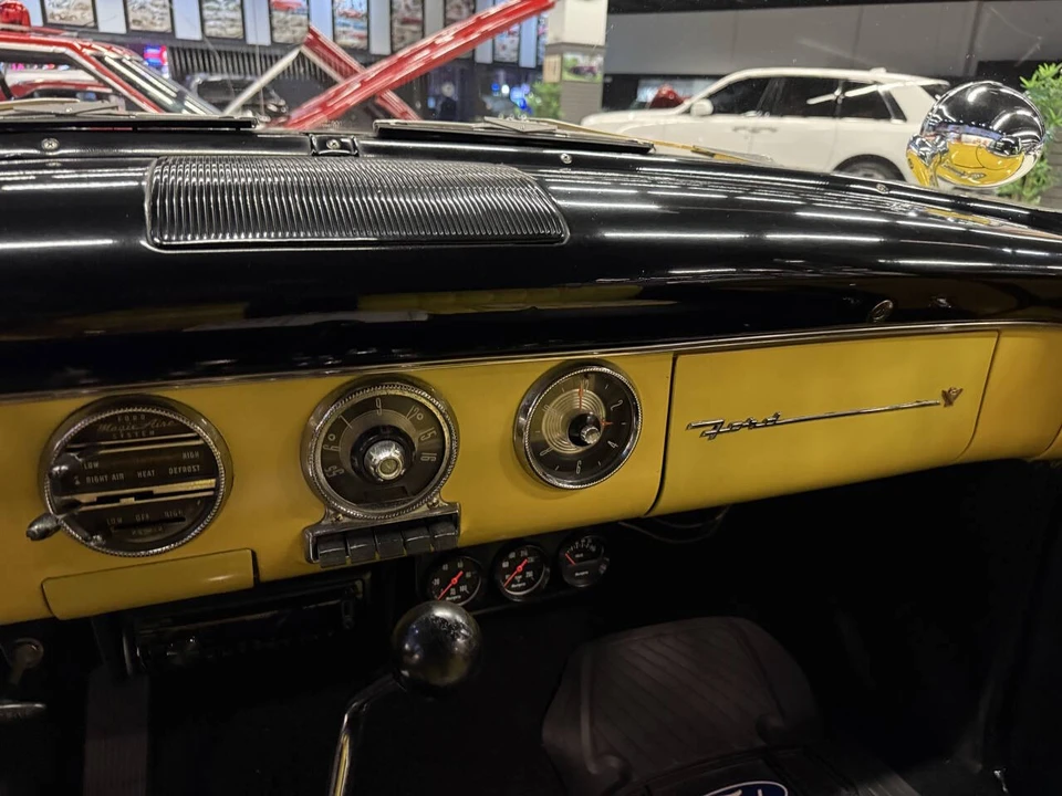 1955 Ford Crown Victoria - Image 29 of 31