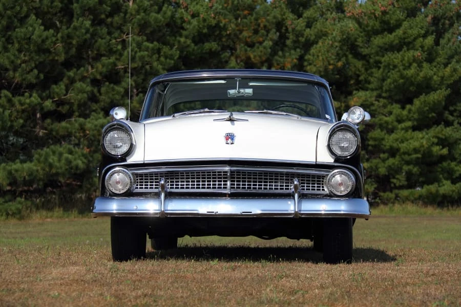 1955 Ford Fairlane 1st Gen - Image 4 of 27