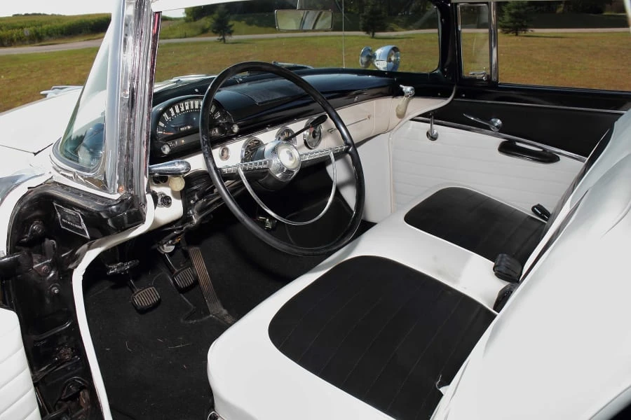 1955 Ford Fairlane 1st Gen - Image 23 of 27