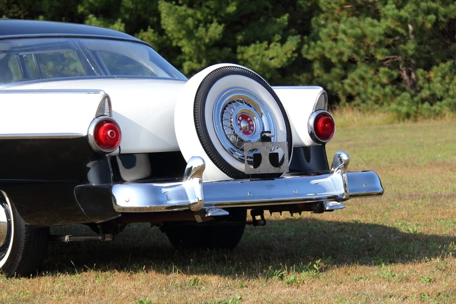 1955 Ford Fairlane 1st Gen - Image 16 of 27