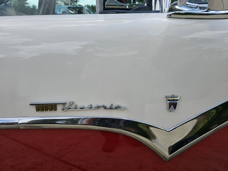 1955 Ford Crown Victoria - Image 17 of 31