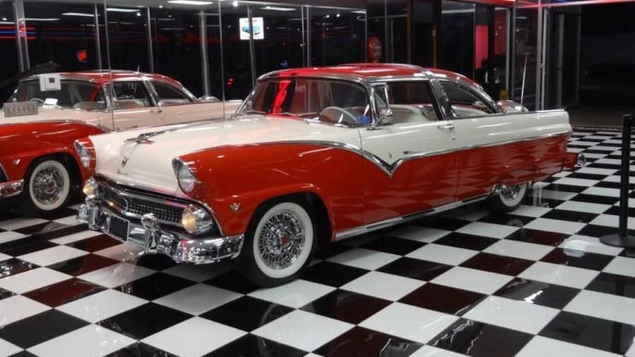 1955 Ford Crown Victoria - Image 5 of 9