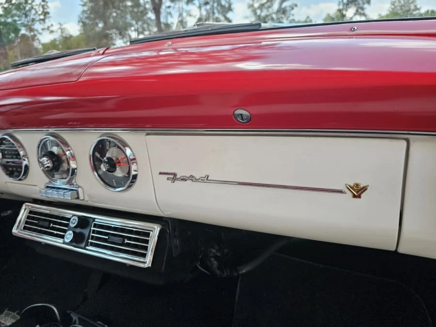 1955 Ford Crown Victoria - Image 26 of 31