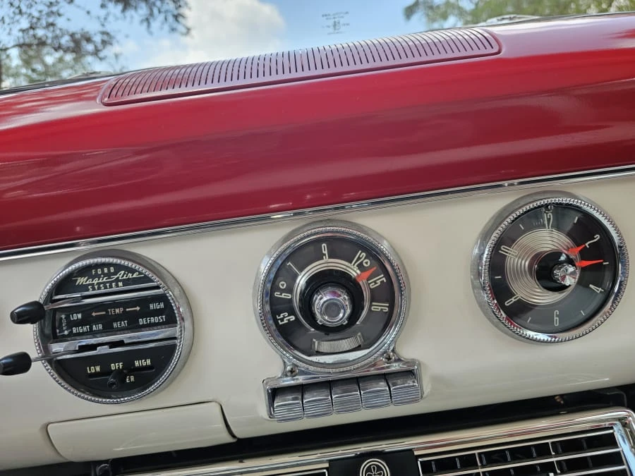 1955 Ford Crown Victoria - Image 24 of 31