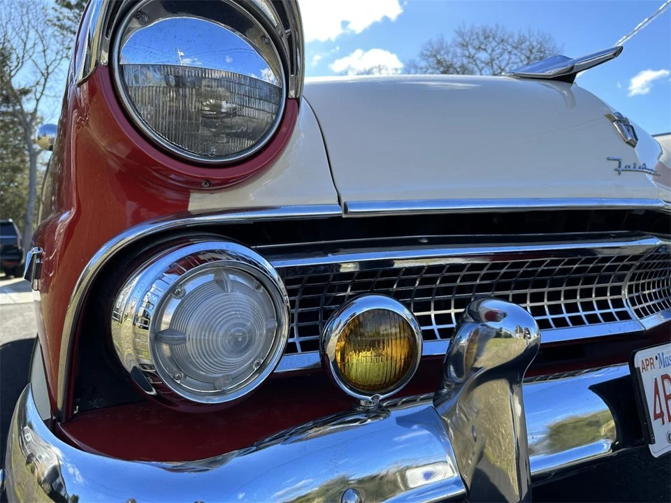 1955 Ford Crown Victoria - Image 5 of 31