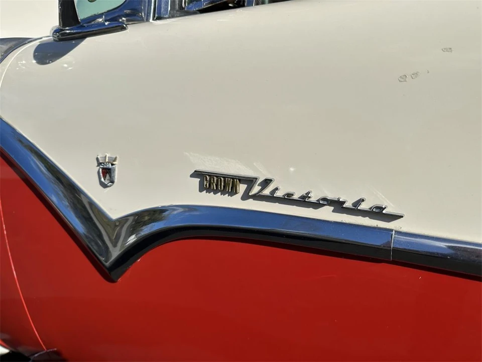 1955 Ford Crown Victoria - Image 20 of 31
