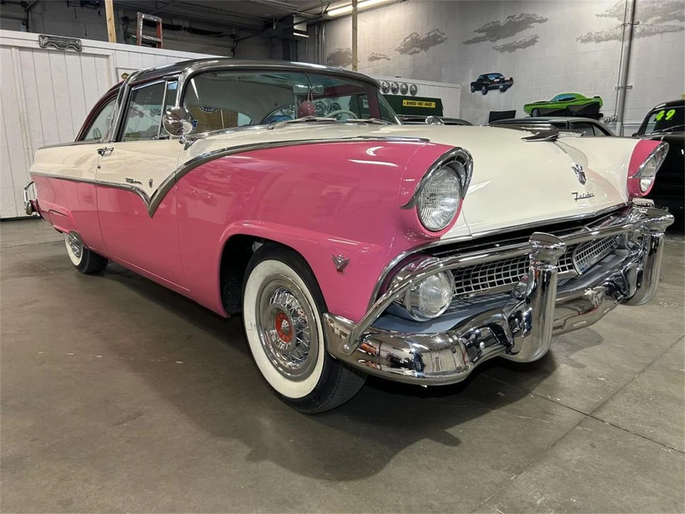 1955 Ford Crown Victoria - Image 3 of 31