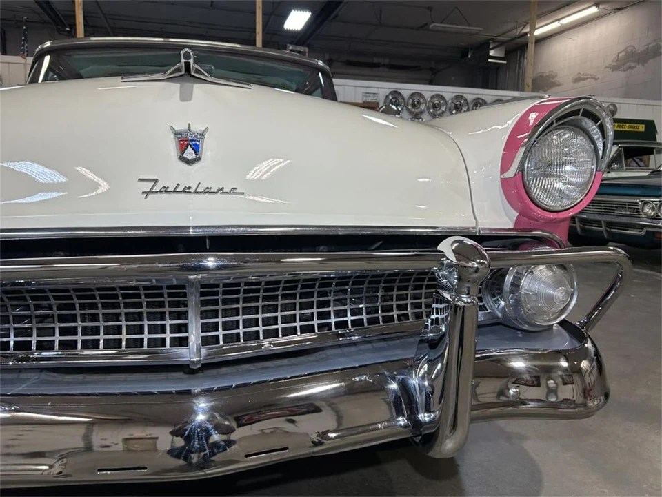 1955 Ford Crown Victoria - Image 9 of 31