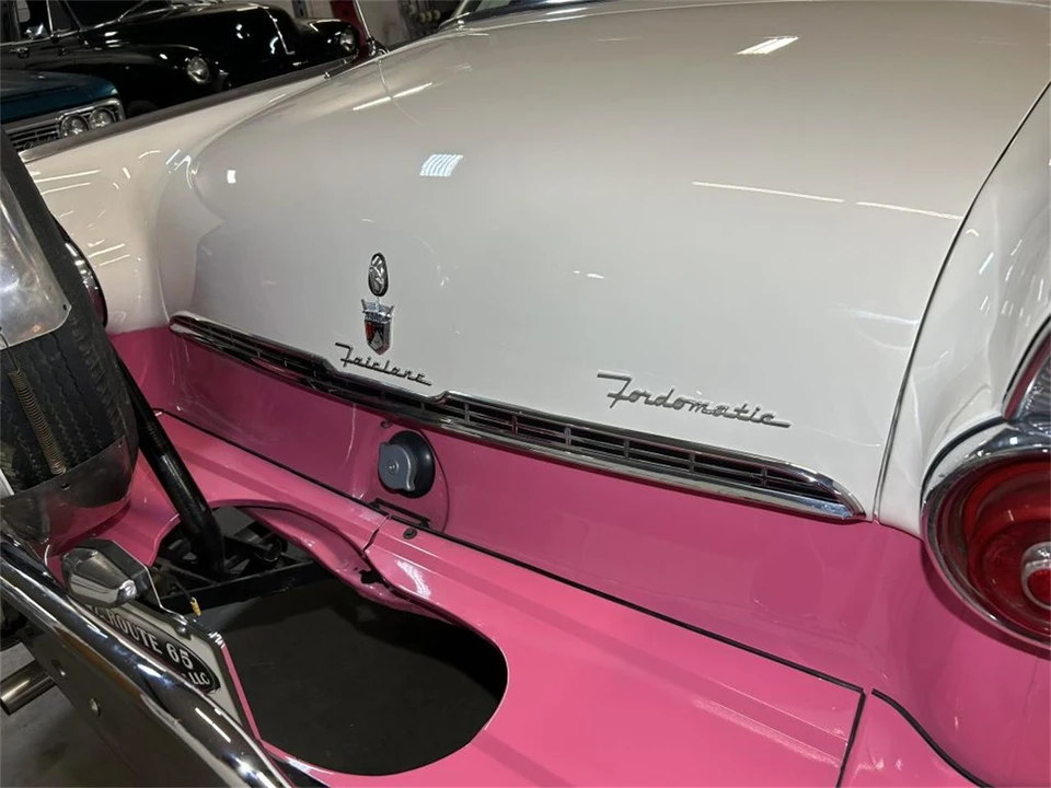 1955 Ford Crown Victoria - Image 25 of 31