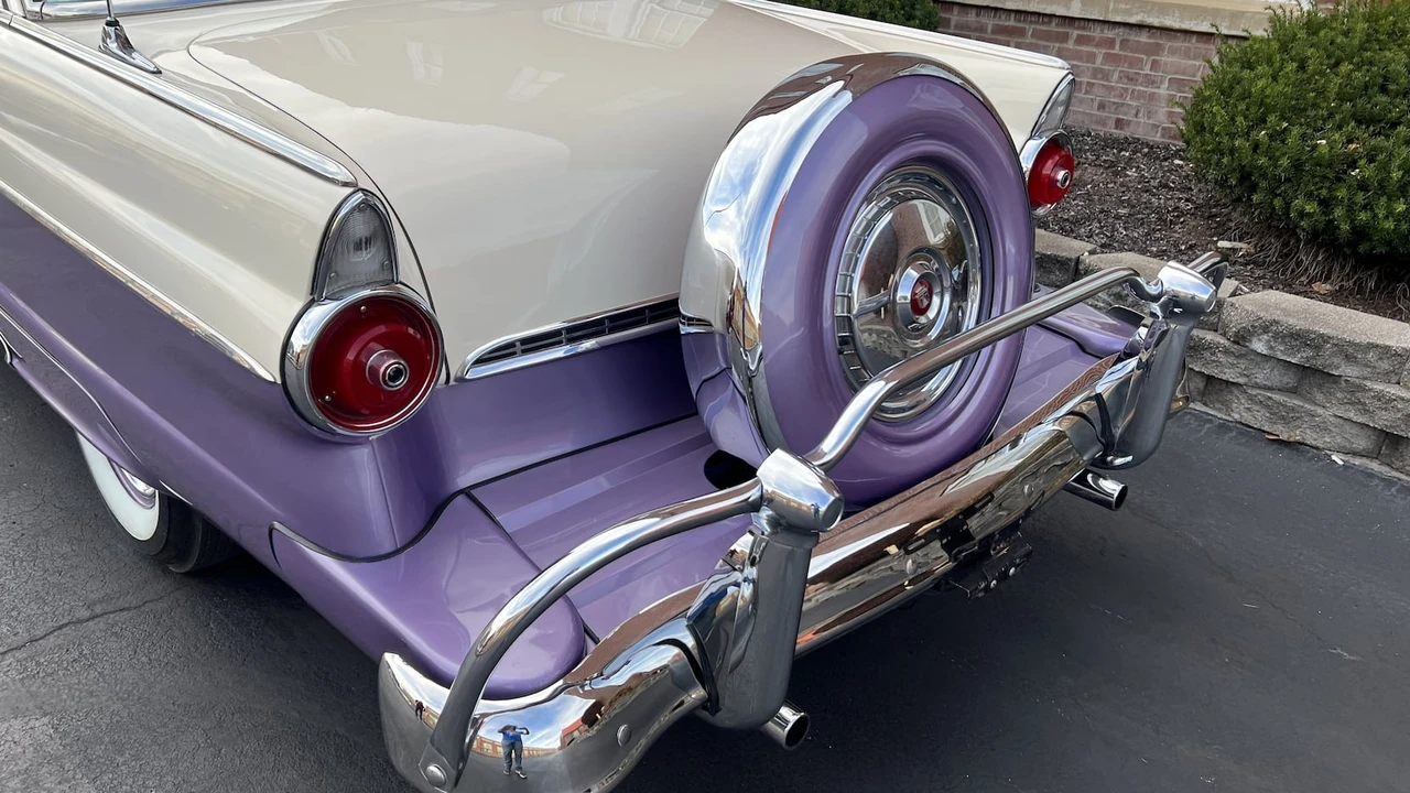 1955 Ford Crown Victoria - Image 4 of 9