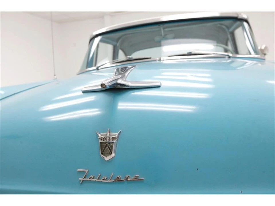 1955 Ford Crown Victoria - Image 16 of 31