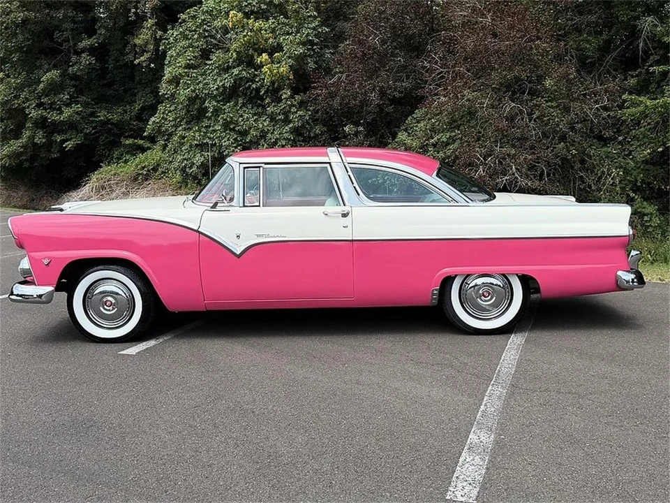 1955 Ford Crown Victoria - Image 2 of 31