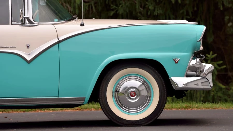 1955 Ford Crown Victoria - Image 20 of 31