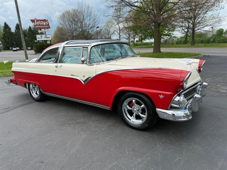 1955 Ford Crown Victoria - Image 10 of 31