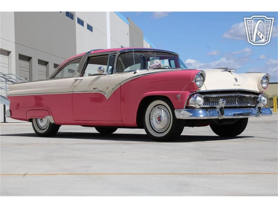 1955 Ford Crown Victoria - Image 4 of 31