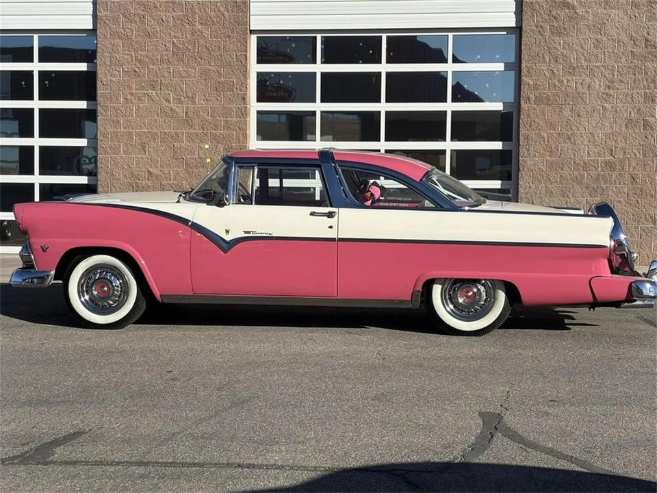 1955 Ford Fairlane 1st Gen - Image 16 of 31