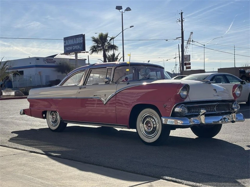 1955 Ford Fairlane 1st Gen - Image 6 of 31