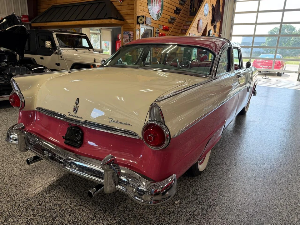1955 Ford Crown Victoria - Image 6 of 31