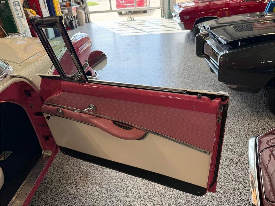 1955 Ford Crown Victoria - Image 17 of 31