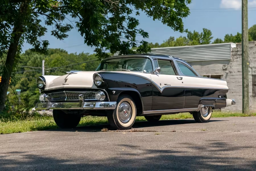 1955 Ford Crown Victoria - Image 10 of 29