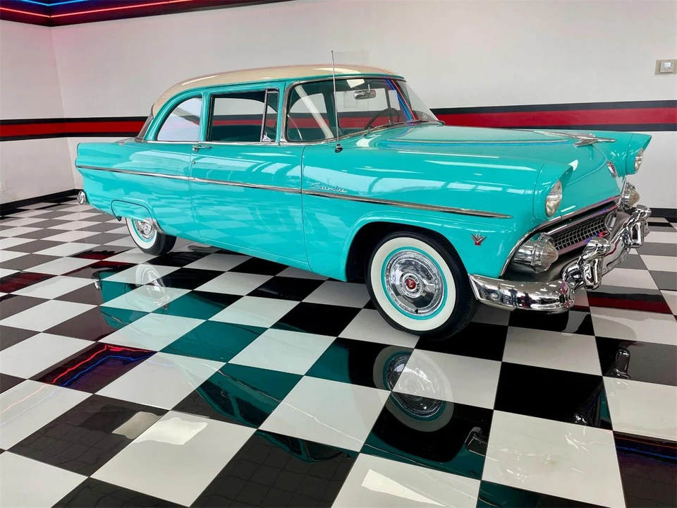 1955 Ford Customline - Image 14 of 31