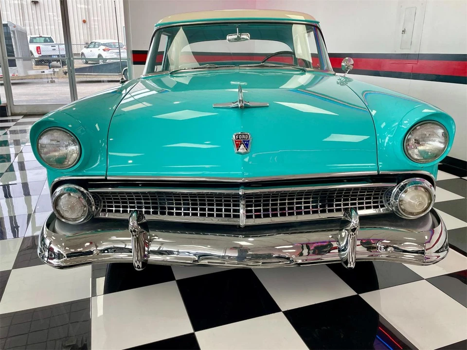 1955 Ford Customline - Image 18 of 31