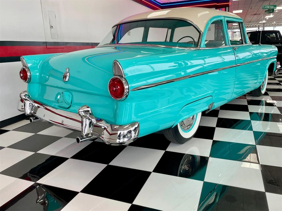 1955 Ford Customline - Image 20 of 31