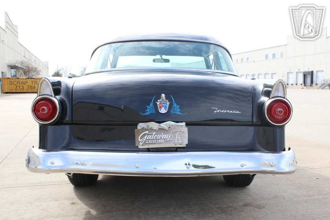1955 Ford Customline - Image 11 of 12