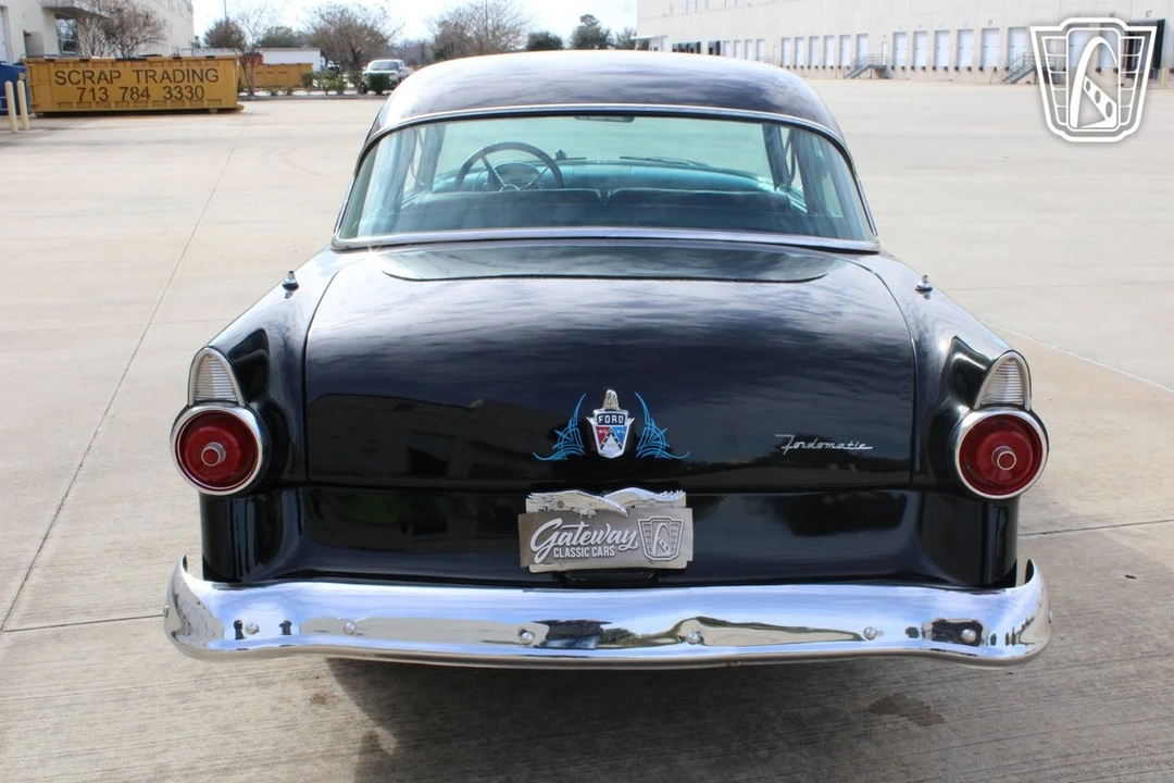 1955 Ford Customline - Image 10 of 12