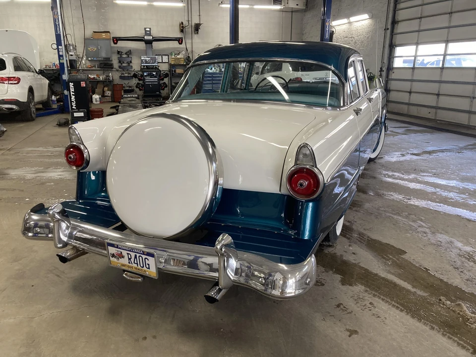1955 Ford Customline - Image 8 of 31