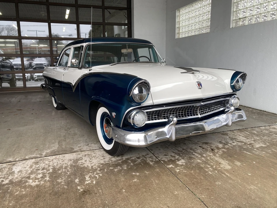 1955 Ford Customline - Image 12 of 31