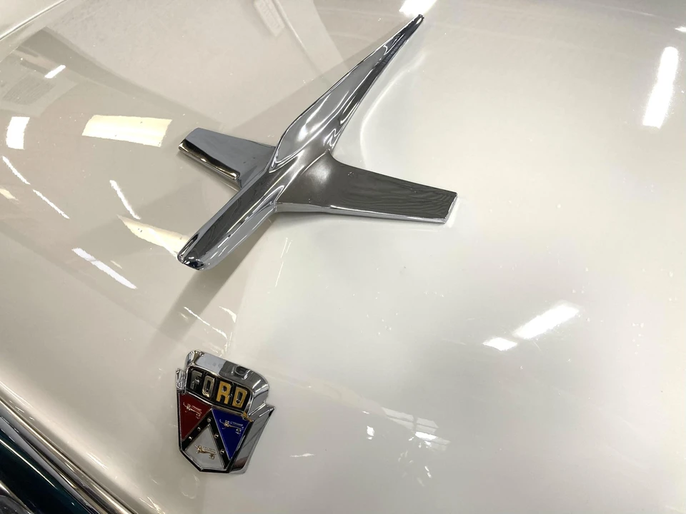 1955 Ford Customline - Image 21 of 31