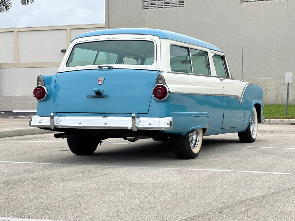 1955 Ford Customline - Image 24 of 31