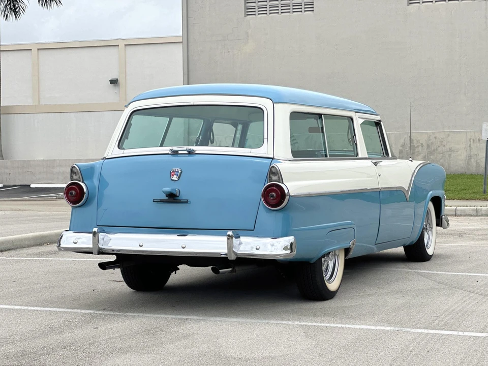 1955 Ford Customline - Image 25 of 31