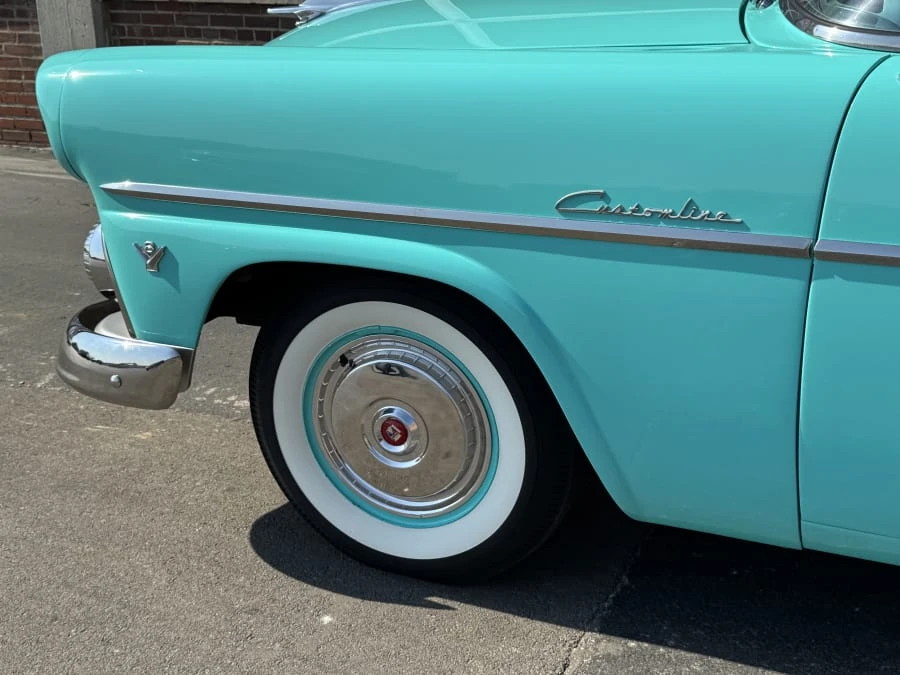 1955 Ford Customline - Image 4 of 10