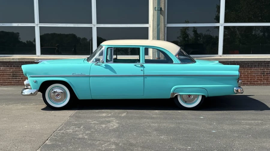 1955 Ford Customline - Image 2 of 10